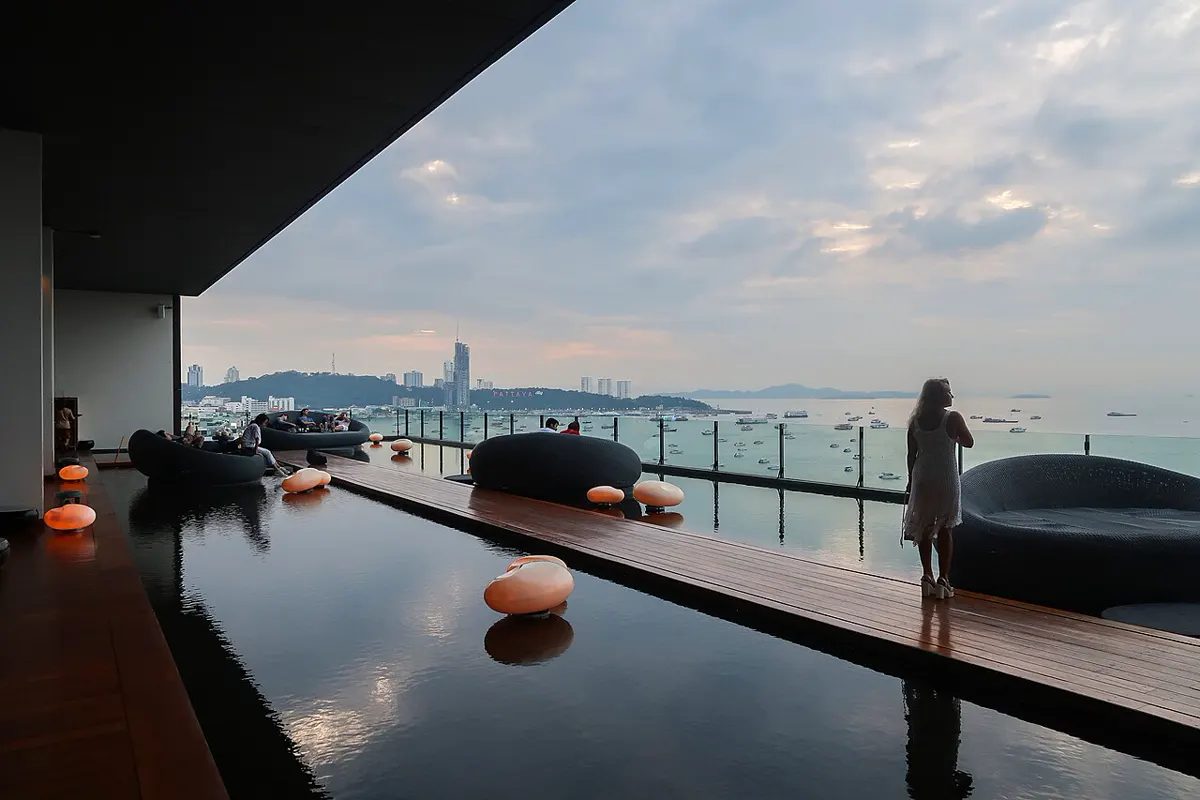Dusk view of the infinity pool at Hilton Pattaya